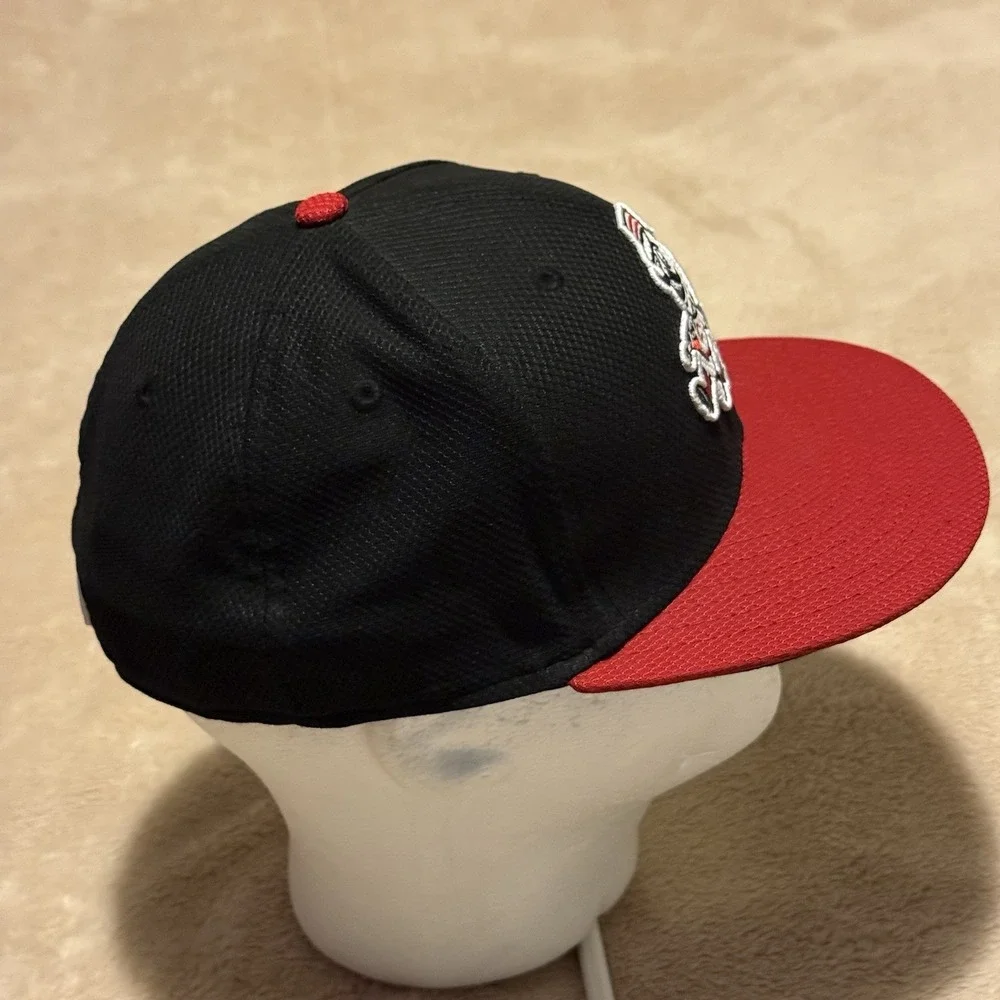 Cincinnati Reds New Era 59Fifty Fitted Hat 7 1/8  Mr Redlegs NWOT
